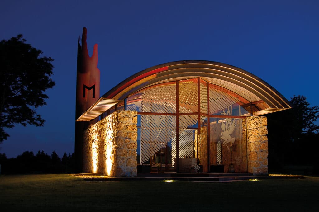 Die Kapelle Maria Mutter Europas in der Nacht